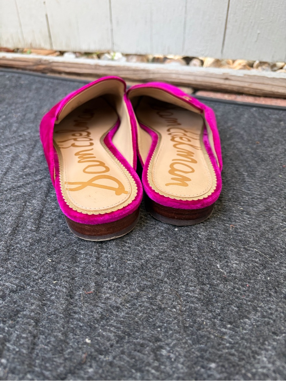 Sam Edelman Linnie Women's Raspberry Velvet Mule - Picture 7 of 10